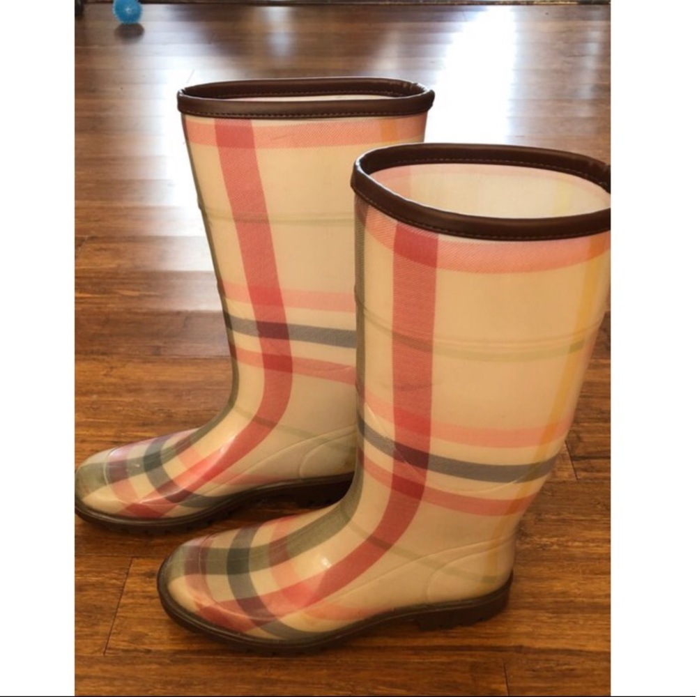 Rain boots